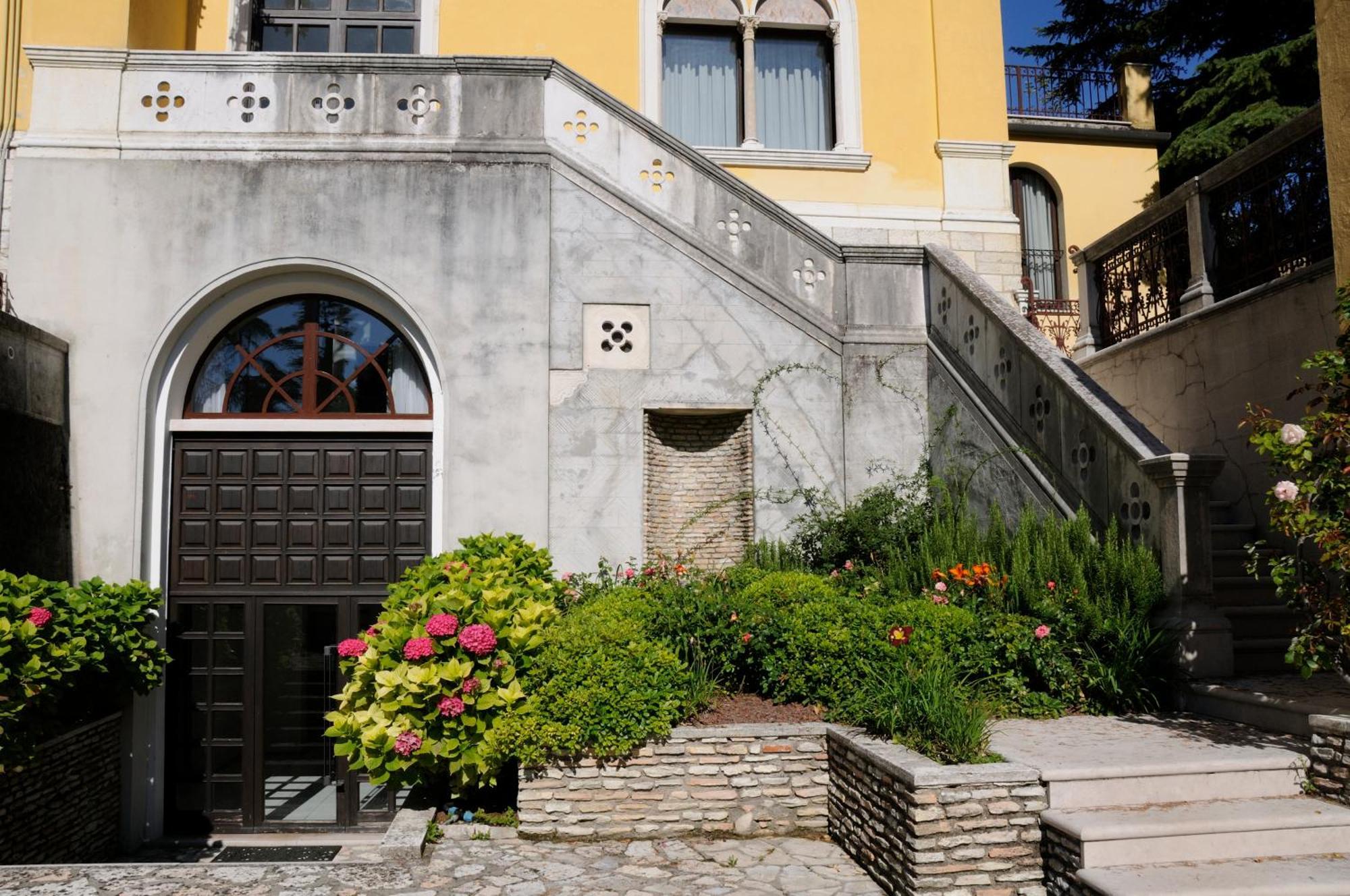 Villa Callas 16 سيرمِيوني المظهر الخارجي الصورة
