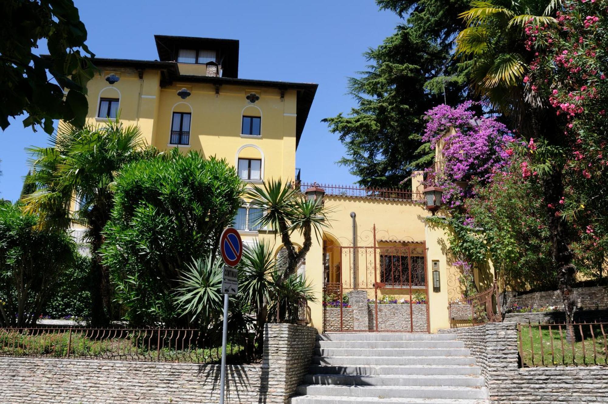 Villa Callas 16 سيرمِيوني المظهر الخارجي الصورة